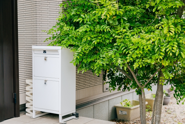 玄関庇の大きさで困った時の改善策木を植える